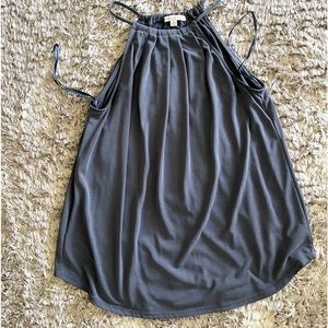 EUC sleeveless flowy top